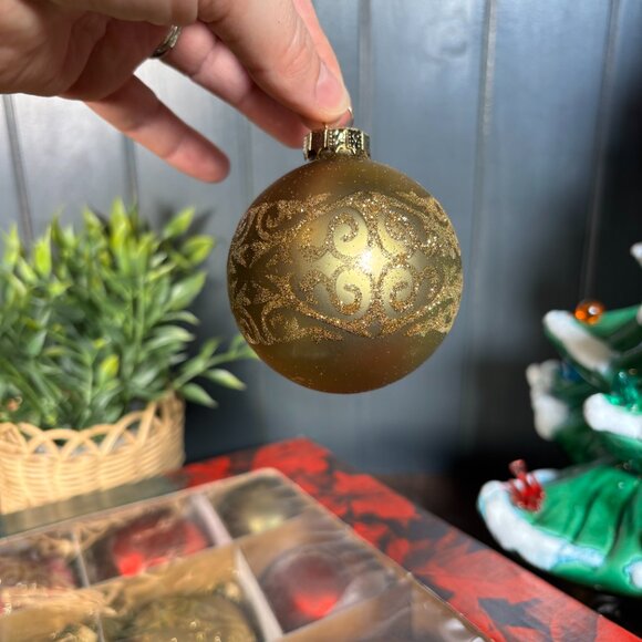 Vintage Glass Christmas Ornaments Red Gold Balls and Striped Pine Cones - Picture 5 of 12